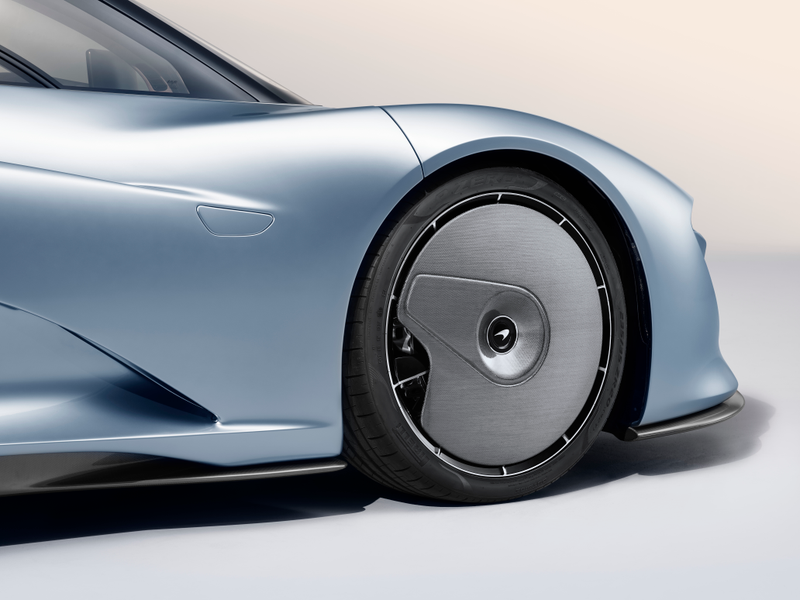 Illustration for article titled The 2019 McLaren Speedtail Has Flexible Carbon Fiber That Bends and It Goes 250 MPH
